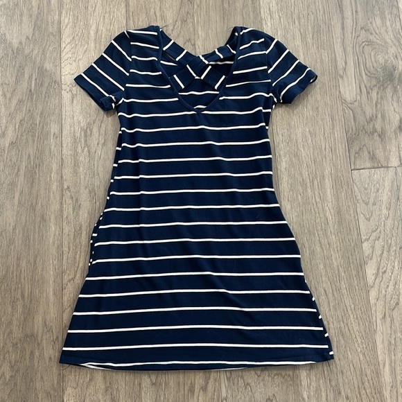 FEAGER Casual Striped Criss Cross Short Sleeve T Shirt Dress, Blue/White, Sz S - Picture 4 of 10